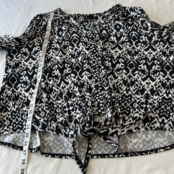 New Directions Black and White Button Up Blouse with Front Tie Sz 2X - Picture 9 of 12
